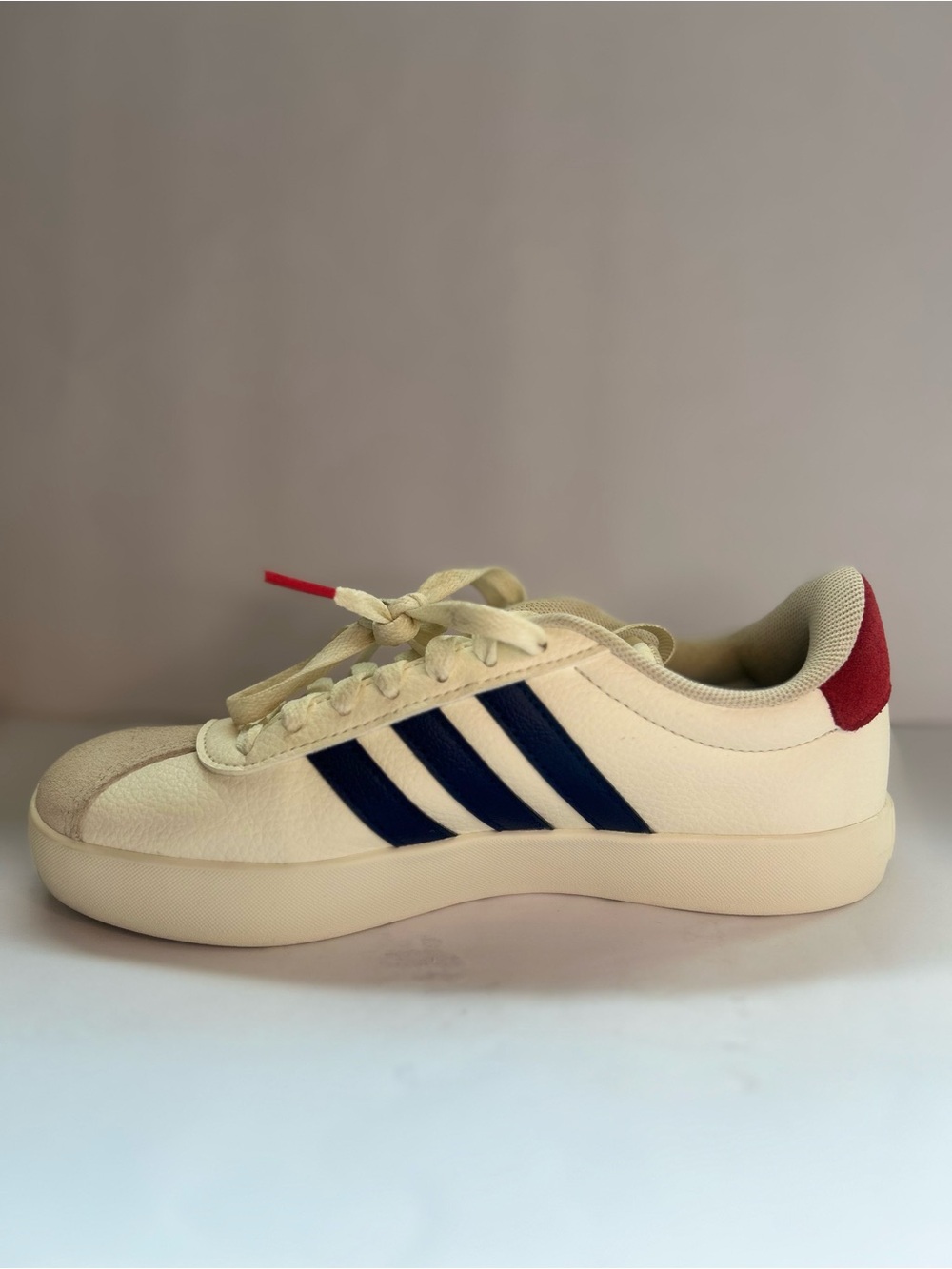 adidas Women's VL Court 3.0 Low Sneakers Off White Navy Red Size 6 - Picture 4 of 6